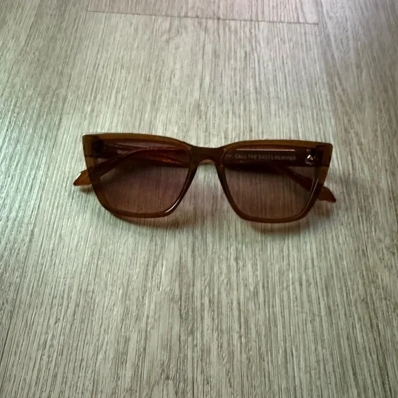 quay australia call the shots remixed clear brown retro cat eye sunglasses NEW - Picture 1 of 3